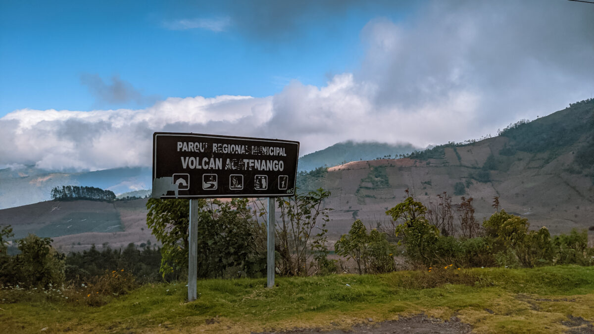 volcan de acatenango sign